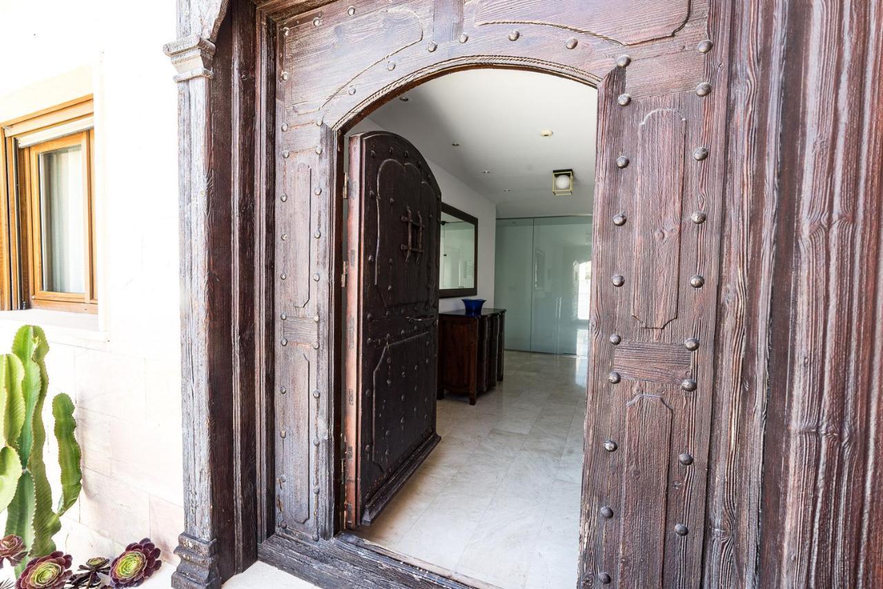 Private Martaver, Swiming Pool, Bbq & Pool Table Villa